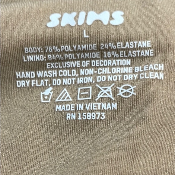 SKIMS Size Large Strapless Bandeau Bra Strapless Color Clay NWT Soft - Picture 7 of 8